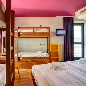 Hotel Meininger Frankfurt Main / Airport